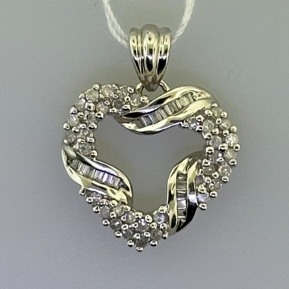14K White Gold Diamond Heart Pendant - Picture 8 of 13